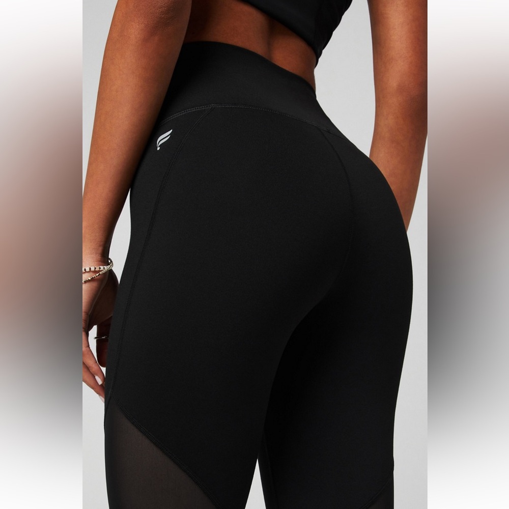 Fabletics Define Powerhold Hw Heatwave Legging - image 4